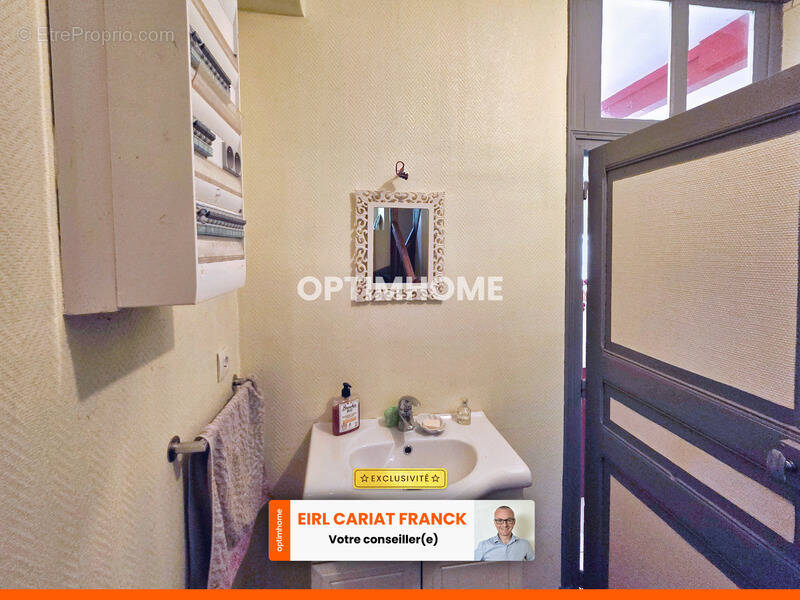 Maison à SAINT-ETIENNE-DE-FURSAC