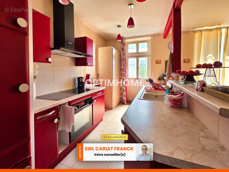 Maison à SAINT-ETIENNE-DE-FURSAC