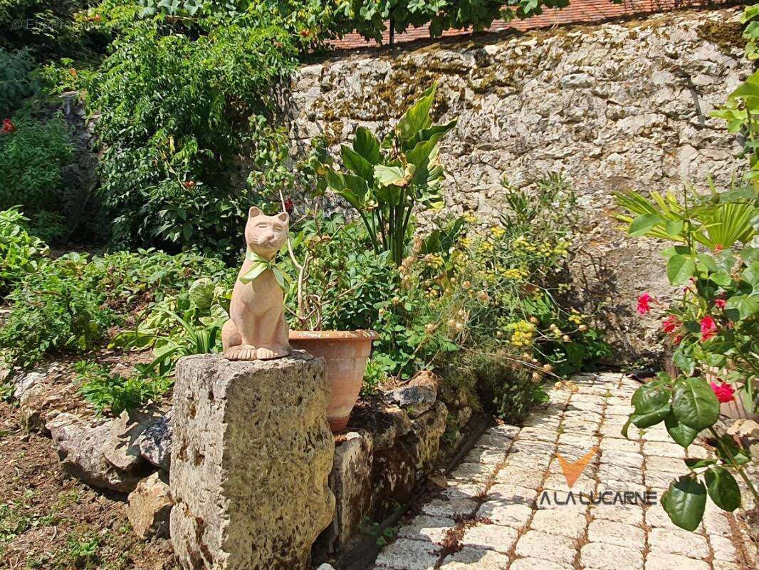 Maison à ROUZIERS-DE-TOURAINE