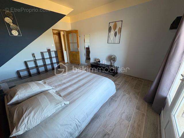 Maison à SAINT-MICHEL-L'OBSERVATOIRE