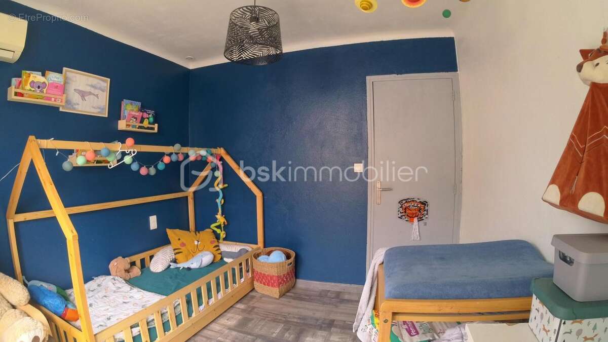 Maison à SAINT-LAURENT-DE-LA-SALANQUE