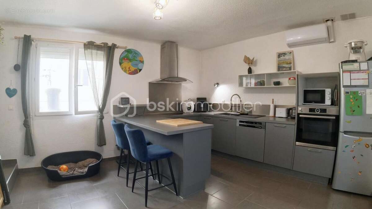 Maison à SAINT-LAURENT-DE-LA-SALANQUE