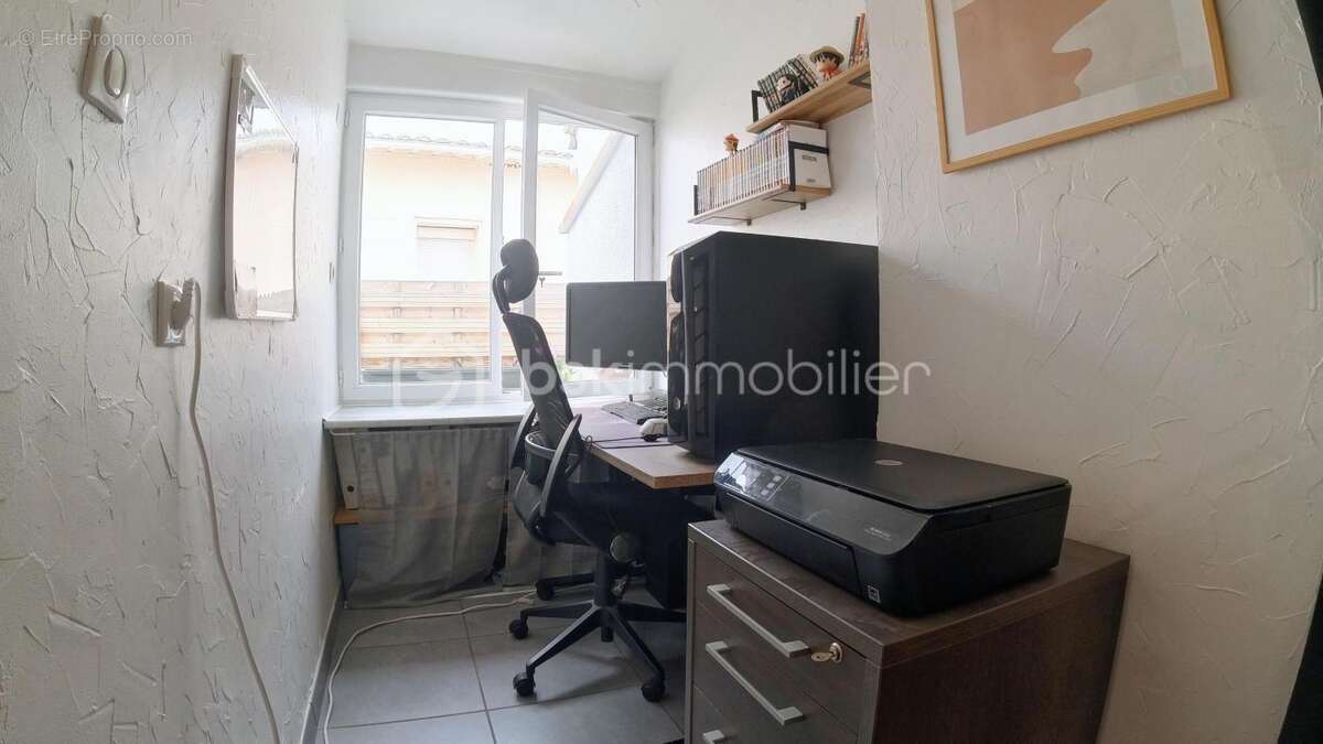 Maison à SAINT-LAURENT-DE-LA-SALANQUE