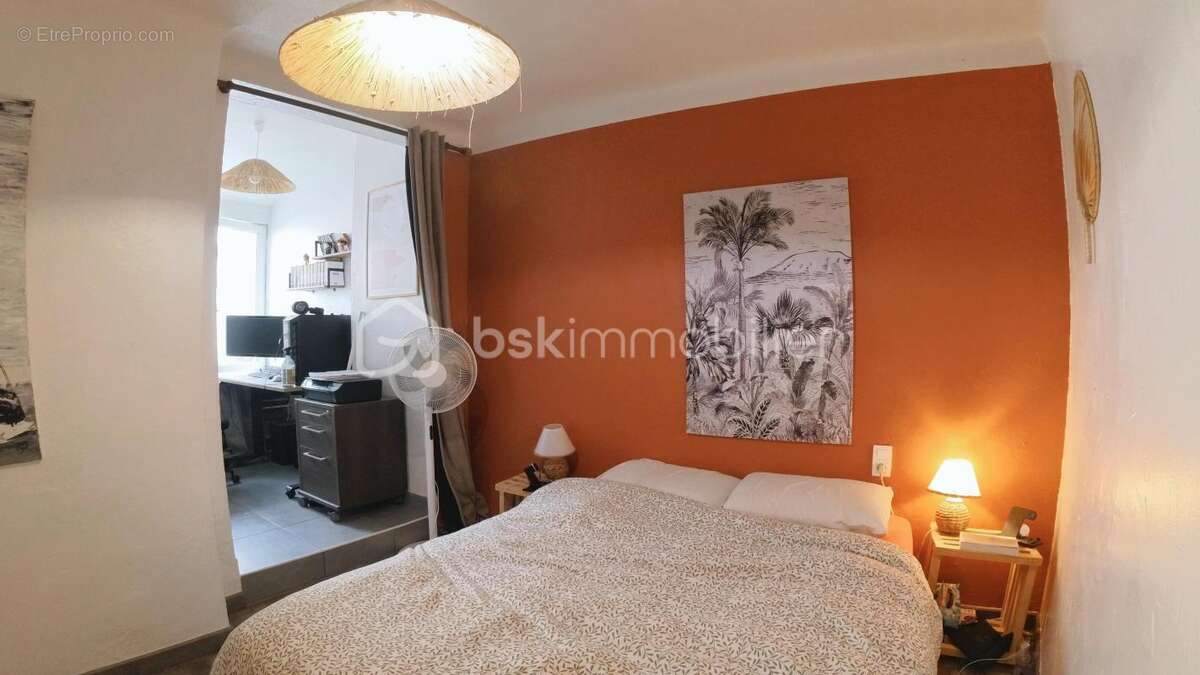 Maison à SAINT-LAURENT-DE-LA-SALANQUE