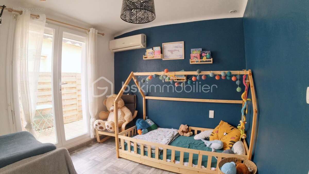 Maison à SAINT-LAURENT-DE-LA-SALANQUE