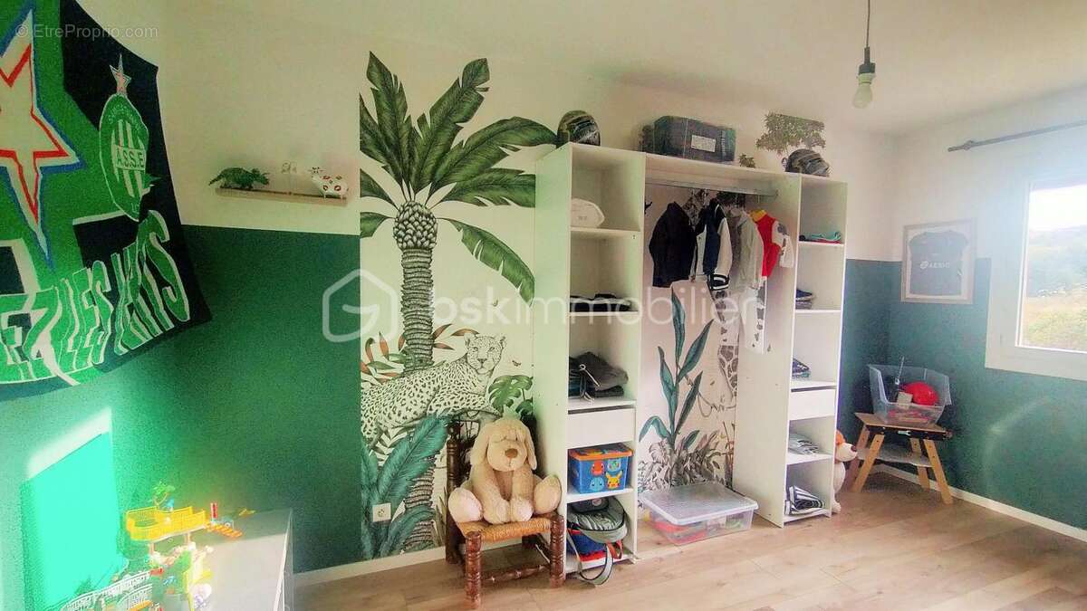 Maison à LA PACAUDIERE