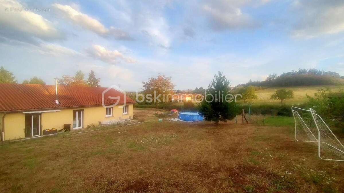 Maison à LA PACAUDIERE