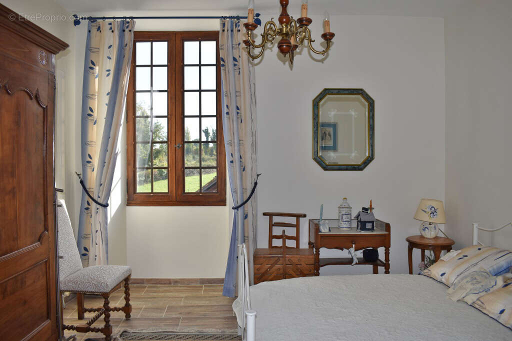 Maison à SALIGNAC-EYVIGUES