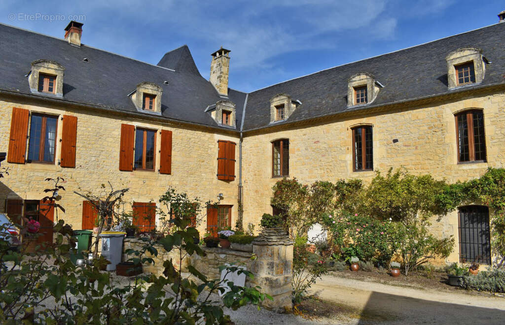 Maison à SALIGNAC-EYVIGUES