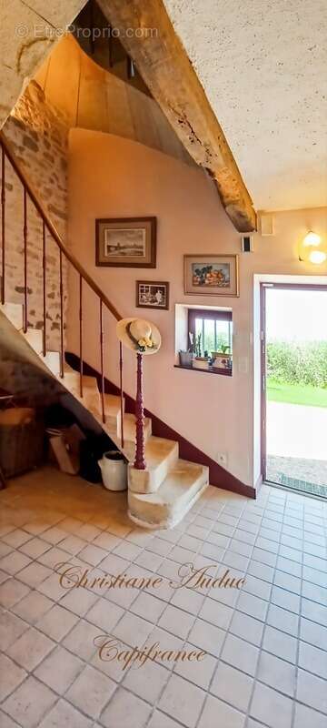 Maison à LA CLAYETTE