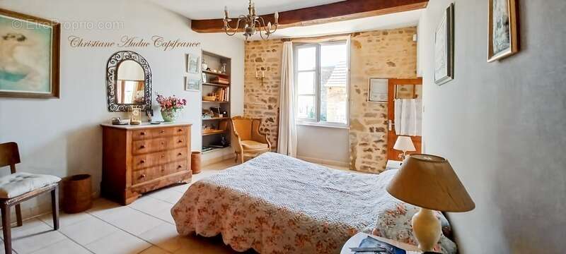 Maison à LA CLAYETTE