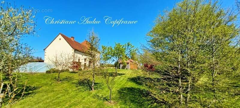 Maison à LA CLAYETTE