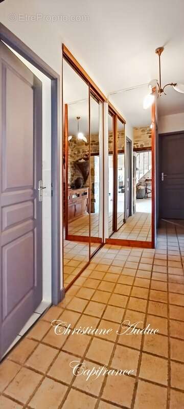 Maison à LA CLAYETTE