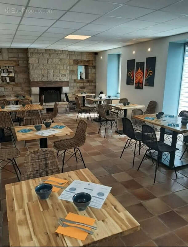 Commerce à PLONEOUR-LANVERN