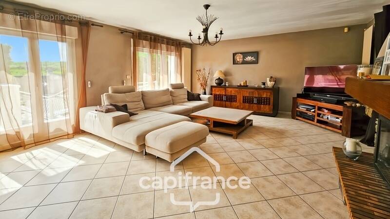 Maison à DAMMARTIN-EN-GOELE