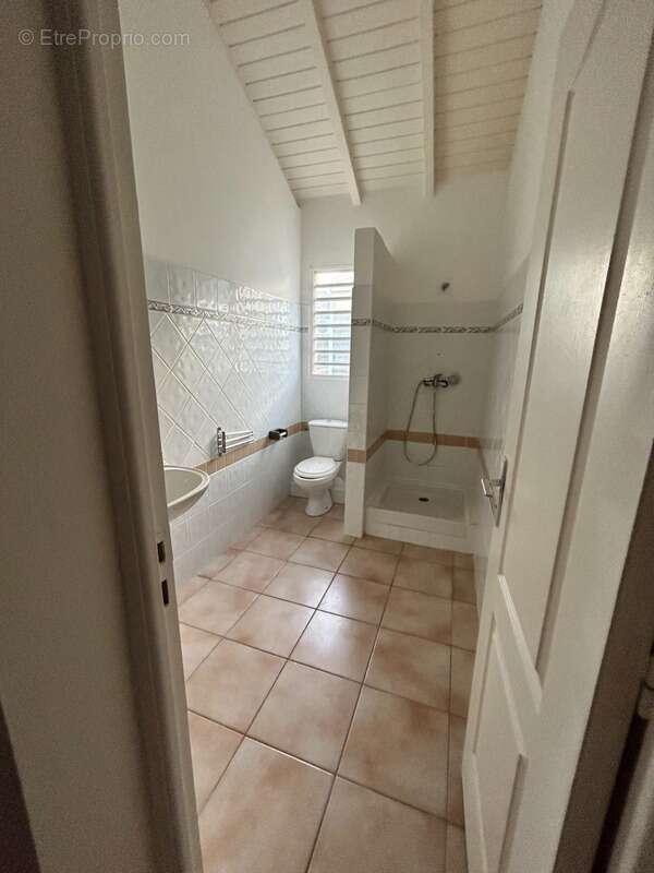 Maison à BAIE-MAHAULT