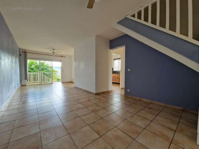 Maison à BAIE-MAHAULT