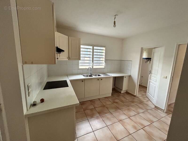 Maison à BAIE-MAHAULT