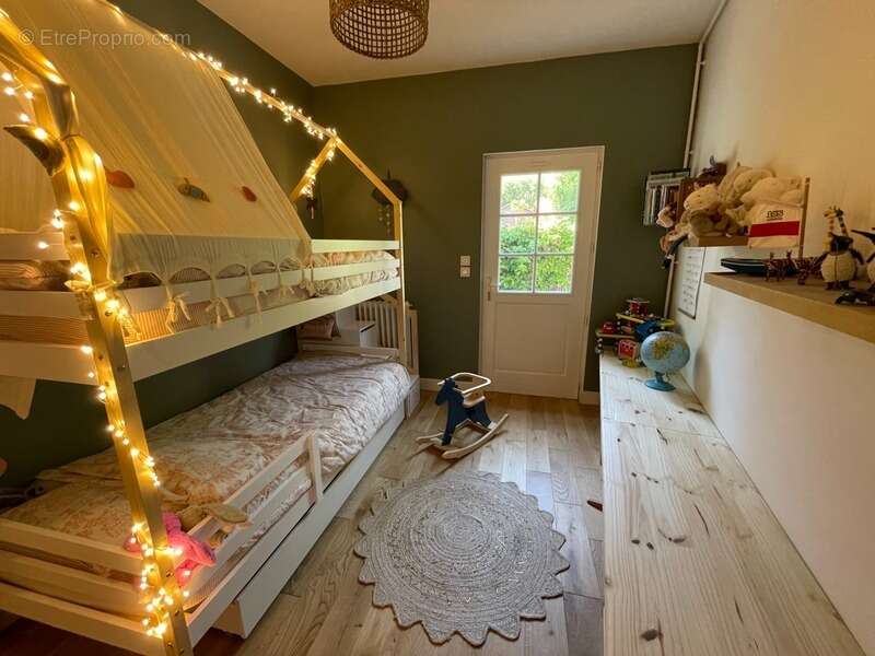 Maison à LA CELLE-SAINT-CLOUD