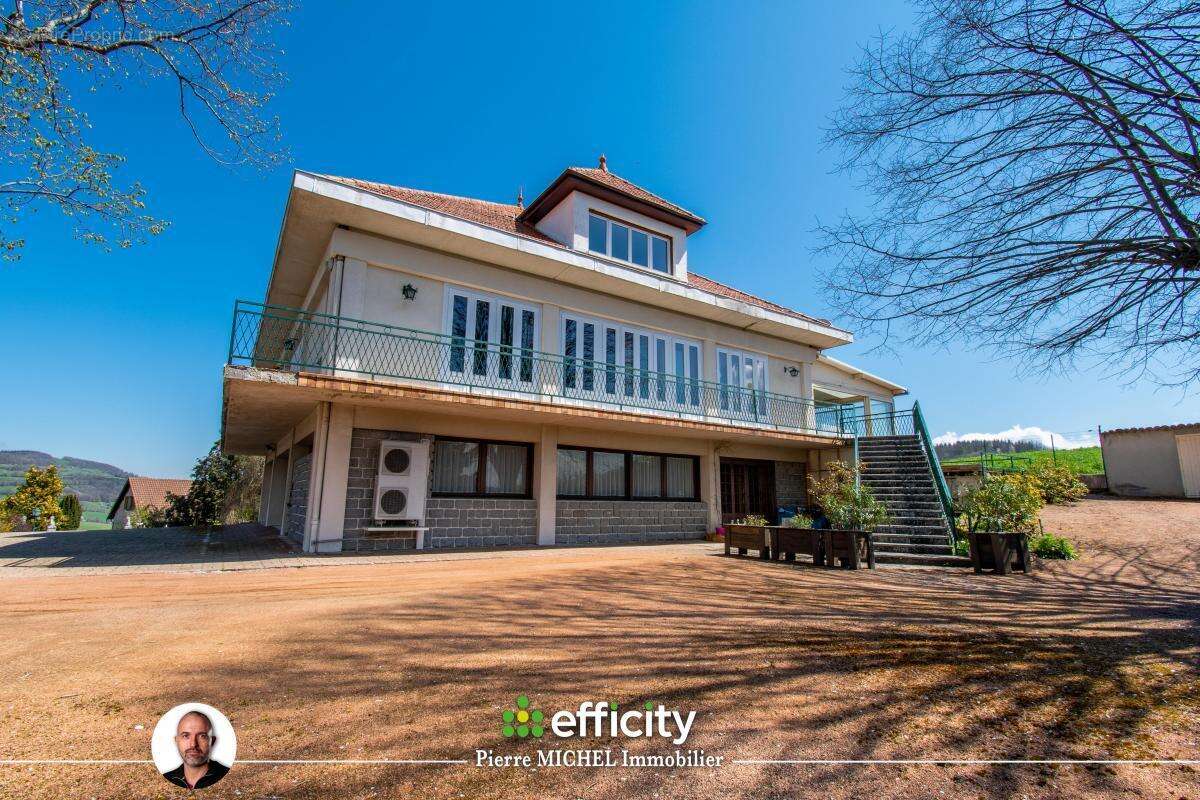 Appartement à BESSENAY