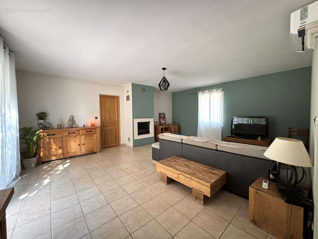 Maison à CHATEAURENARD