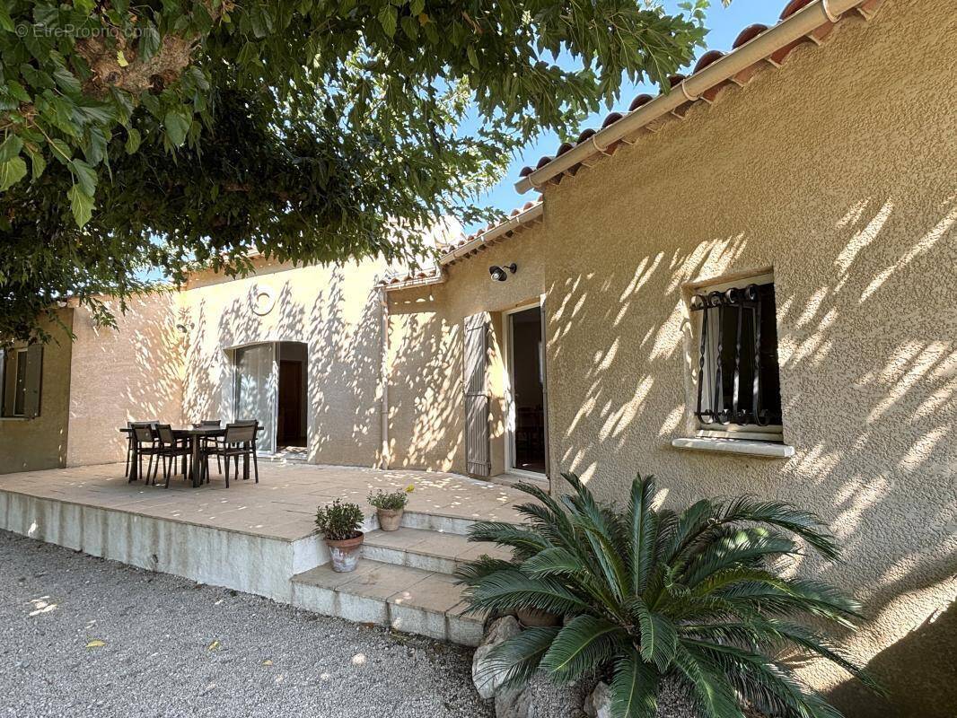 Maison à CHATEAURENARD