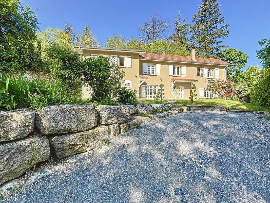 Maison à FRANCHEVILLE