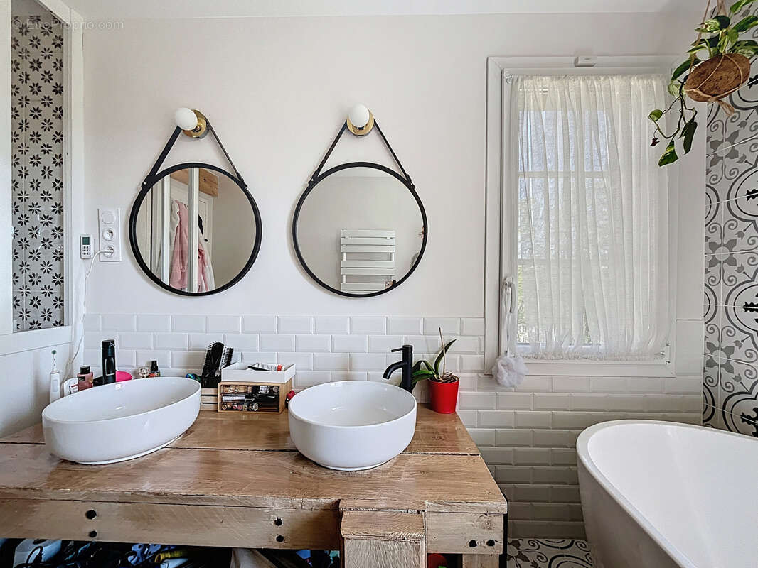 Maison à FRANCHEVILLE