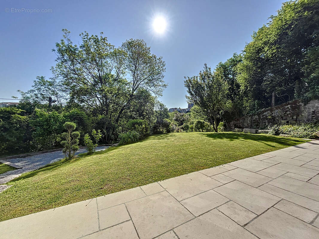 Maison à FRANCHEVILLE