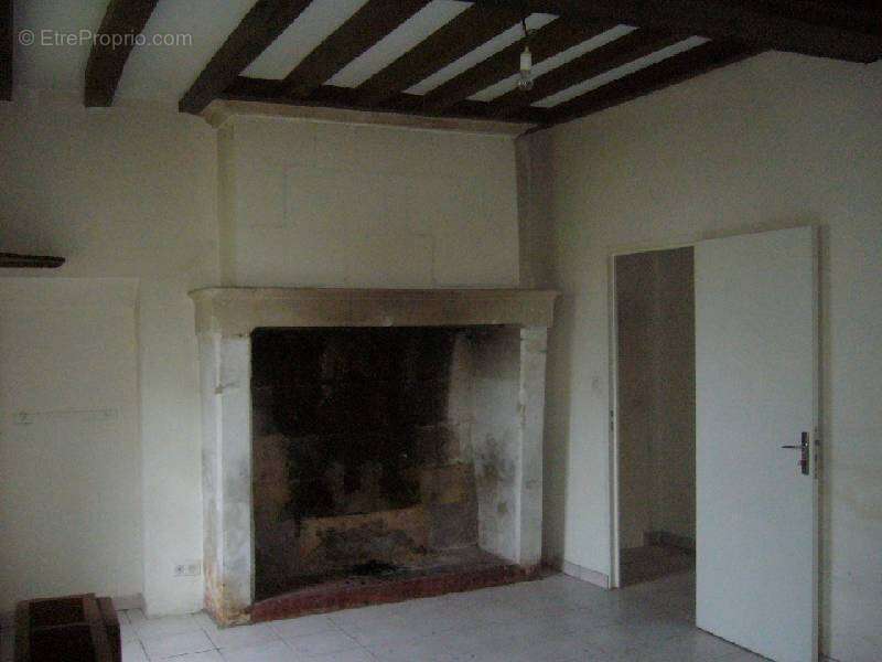 Maison à FONTAINE-MILON