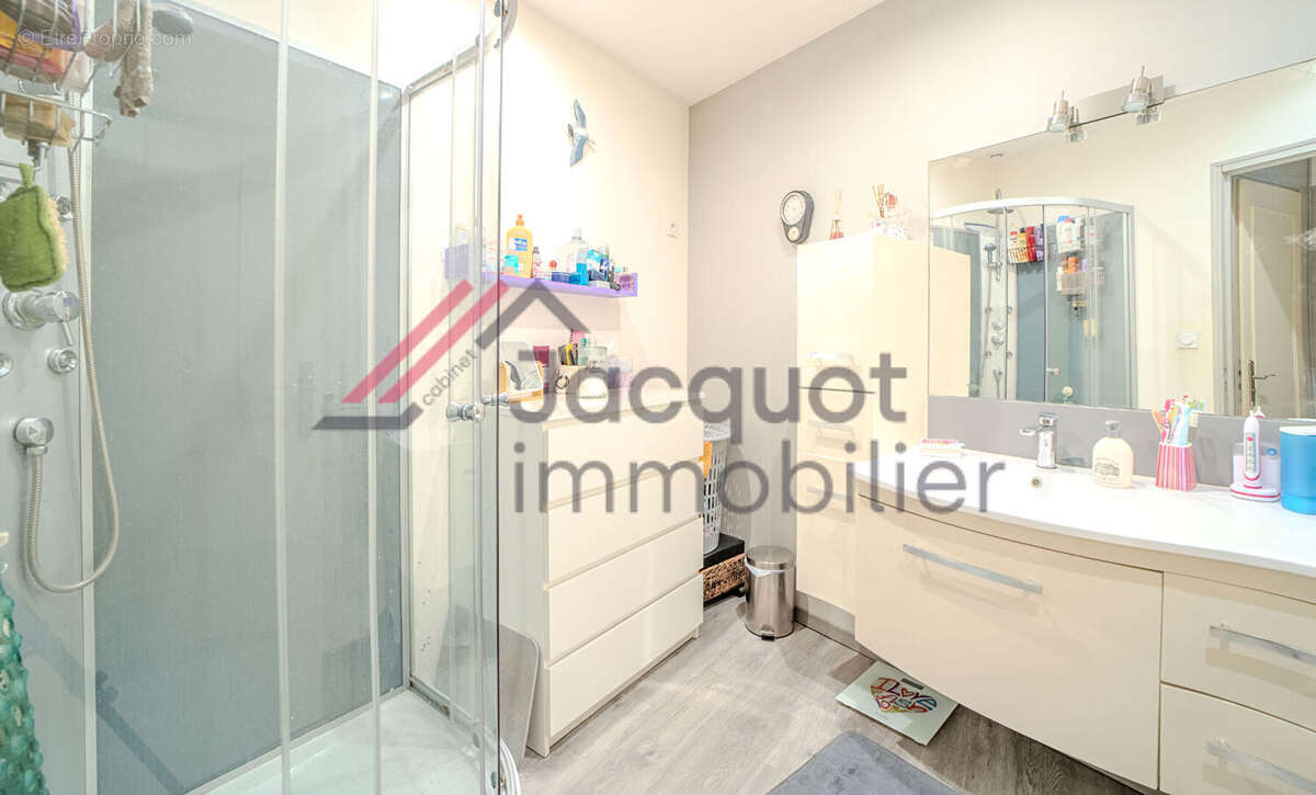 Maison à LONS-LE-SAUNIER