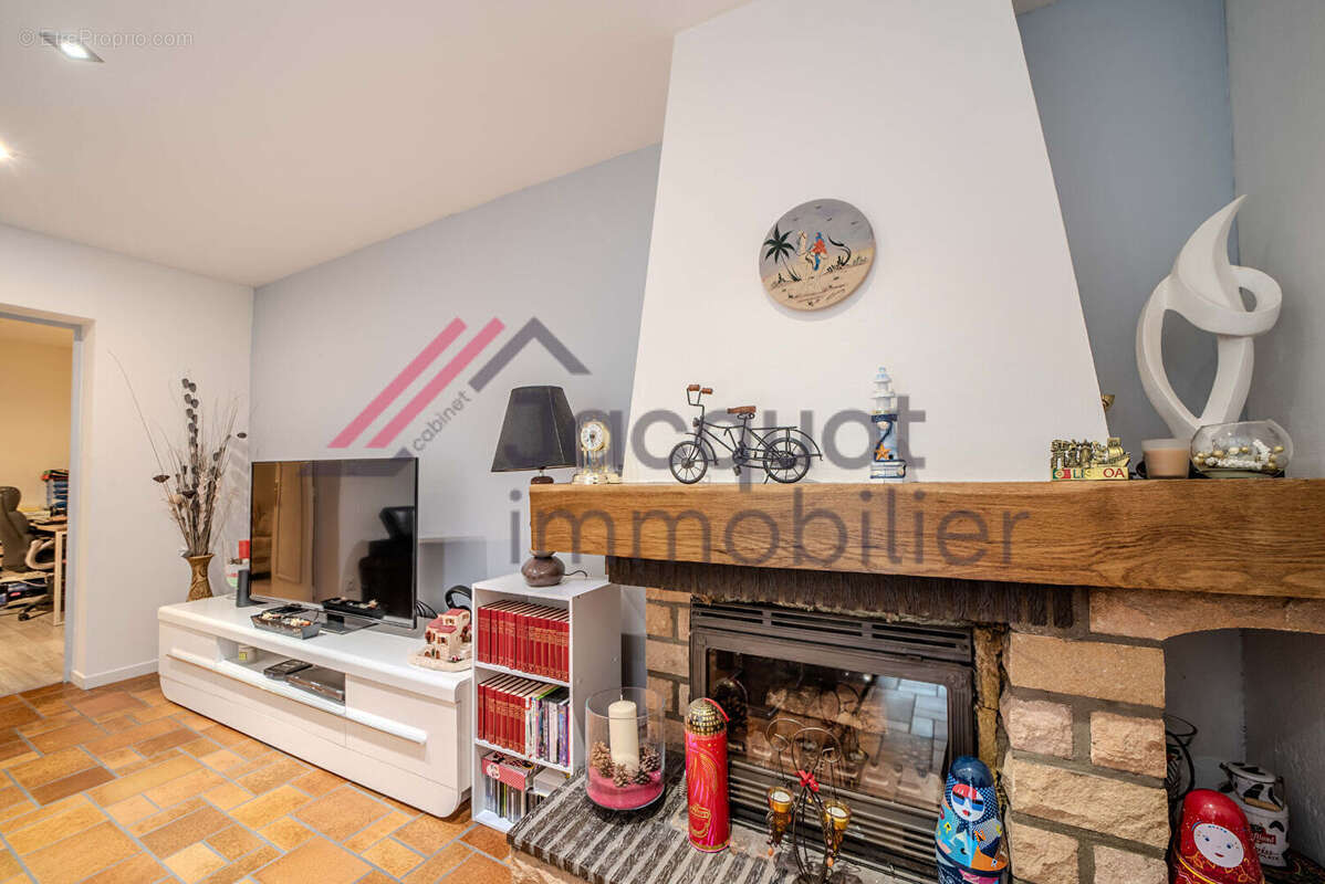 Maison à LONS-LE-SAUNIER