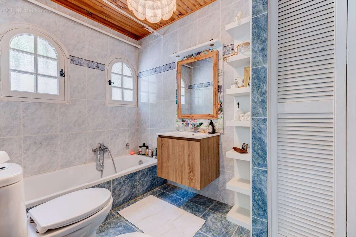 Maison à TOURRETTES-SUR-LOUP