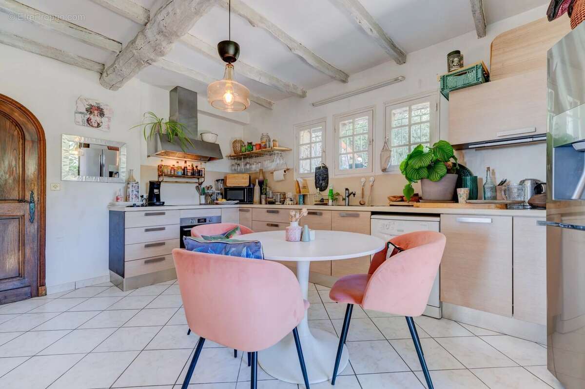 Maison à TOURRETTES-SUR-LOUP