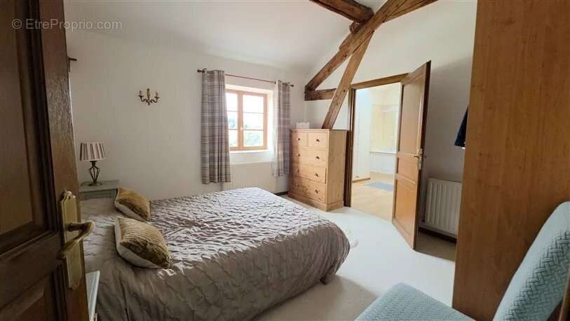 Appartement à DOMPIERRE-LES-EGLISES