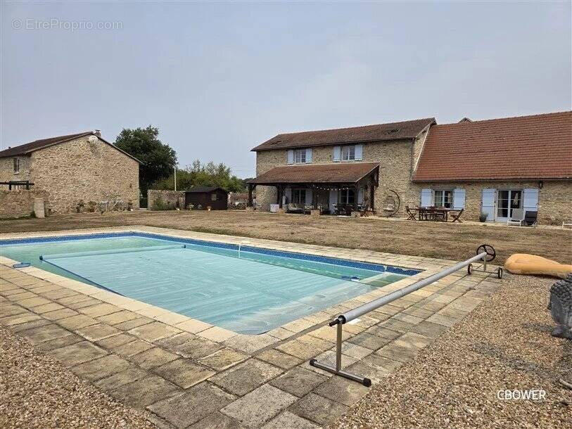 Appartement à DOMPIERRE-LES-EGLISES