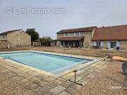 Appartement à DOMPIERRE-LES-EGLISES