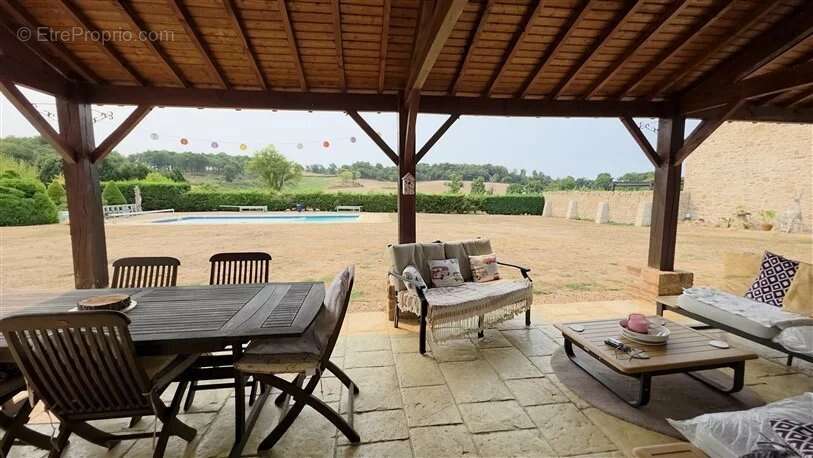 Appartement à DOMPIERRE-LES-EGLISES