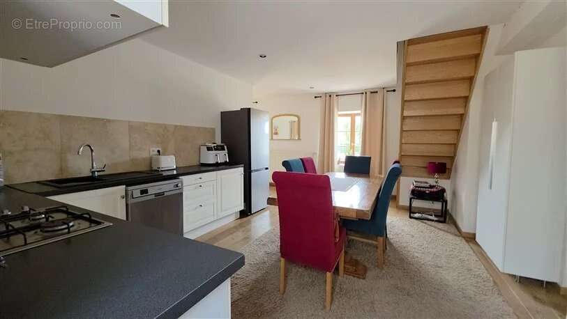 Appartement à DOMPIERRE-LES-EGLISES