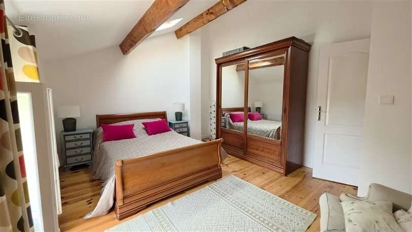 Appartement à DOMPIERRE-LES-EGLISES