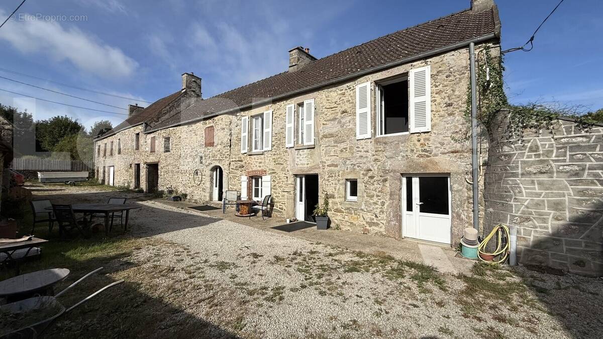 IMG_4584 - Maison à URVILLE-NACQUEVILLE