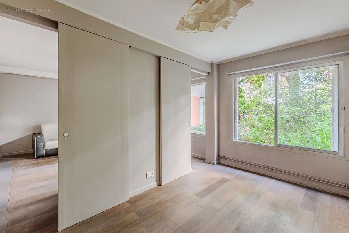 Appartement à PARIS-20E