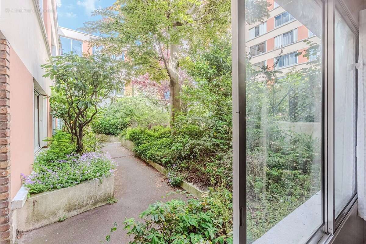 Appartement à PARIS-20E