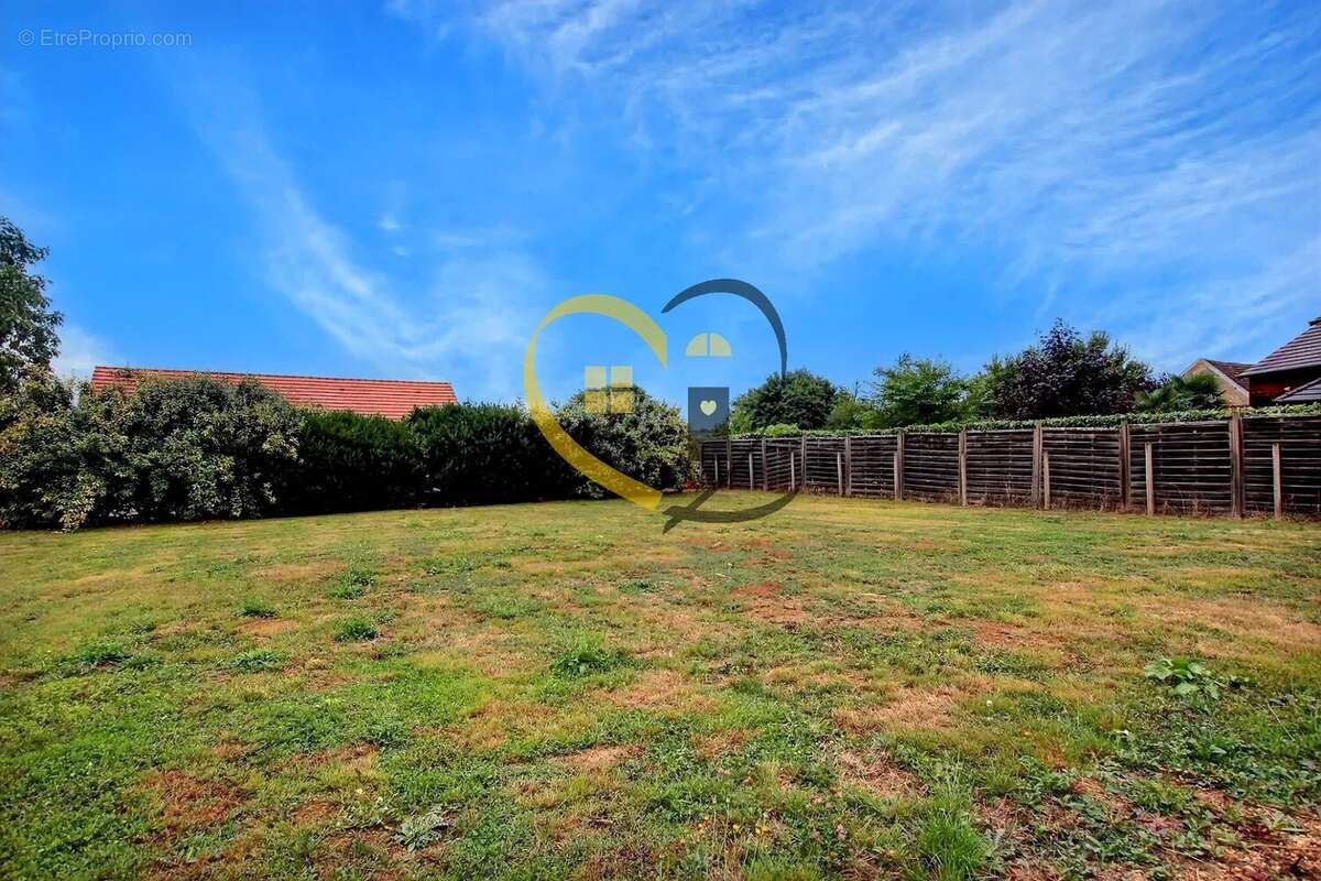 Maison à SAINT-MARTIN-D&#039;AUXIGNY