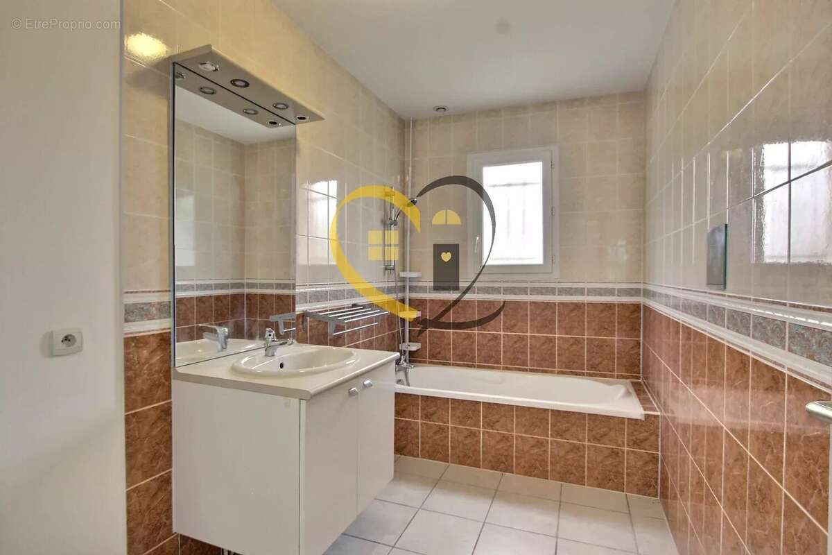 Maison à SAINT-MARTIN-D&#039;AUXIGNY