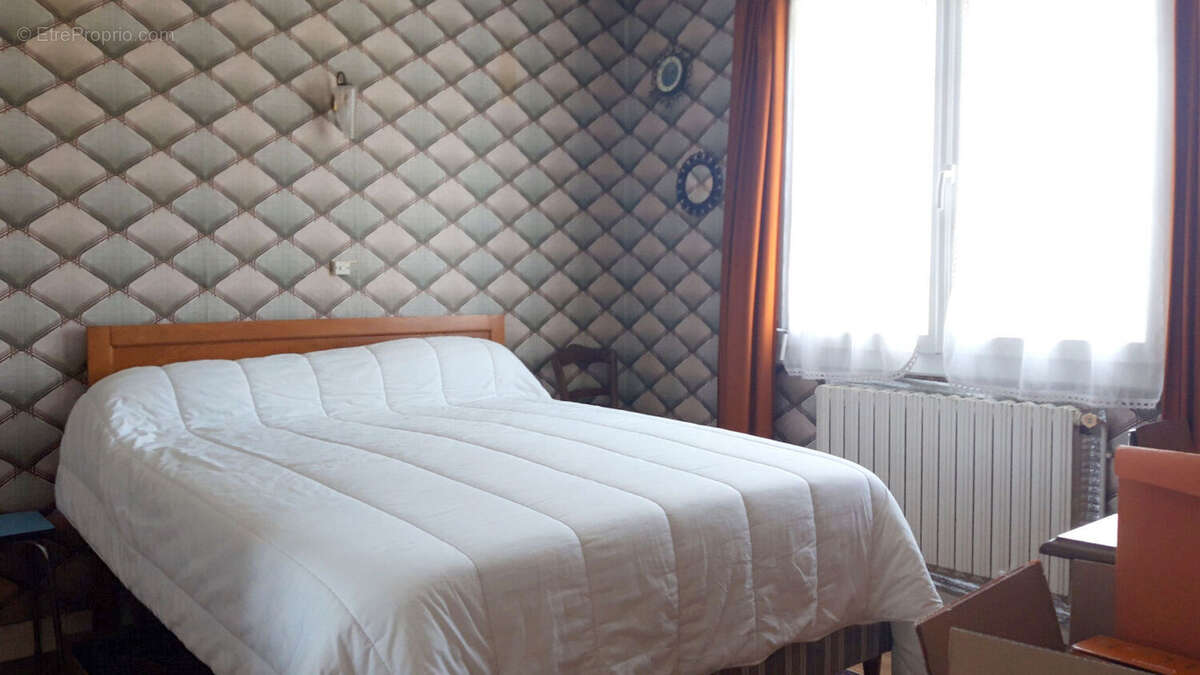 Maison à THURE