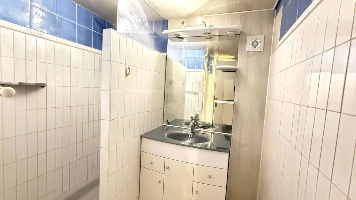 Maison à LE MESNIL-SAINT-DENIS