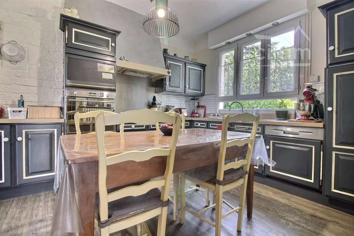 Maison à LE PEAGE-DE-ROUSSILLON