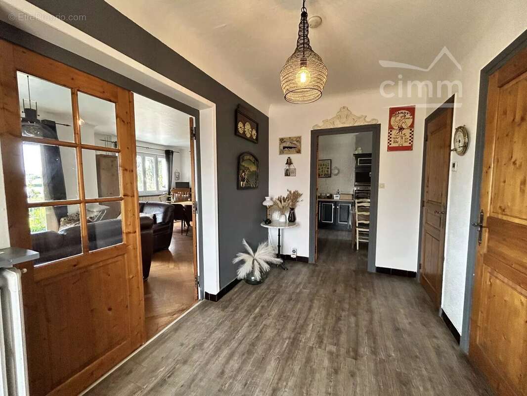 Maison à LE PEAGE-DE-ROUSSILLON