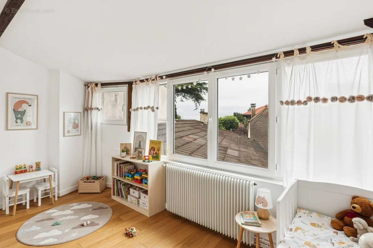 Appartement à GARCHES